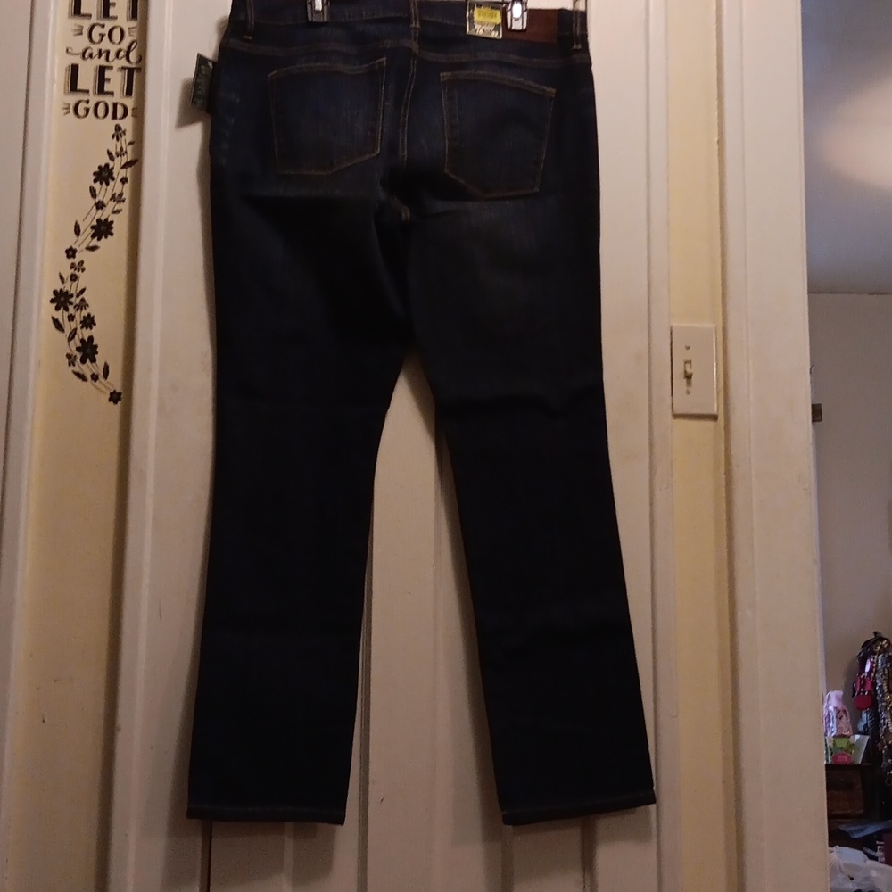 Blue Jeans - Picture 2 of 4